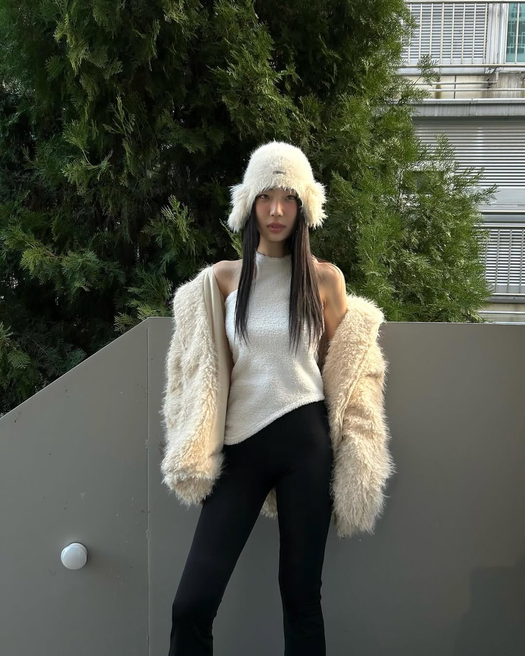 áo khoác lông và mũ lông