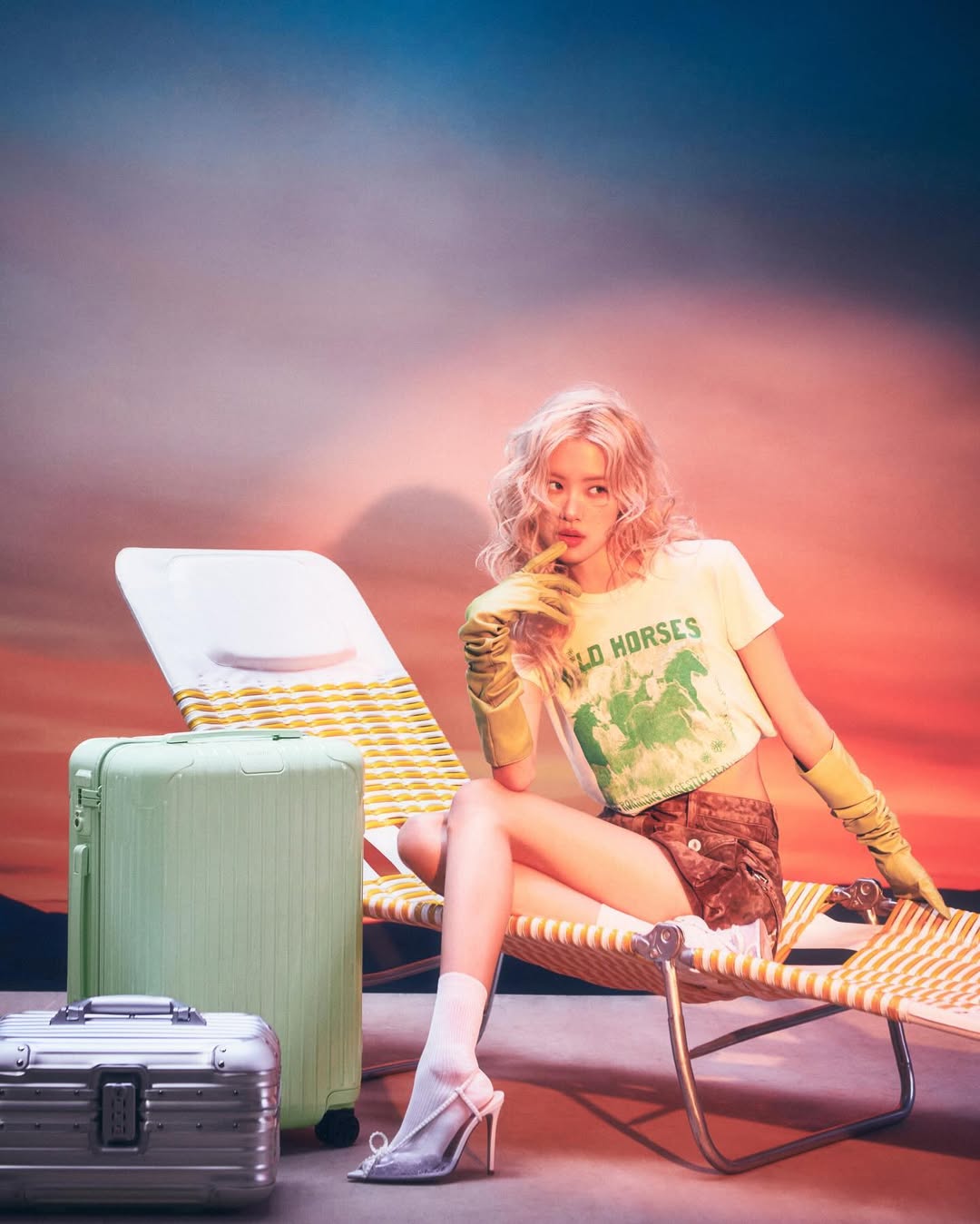 rosie diện giày cao gót