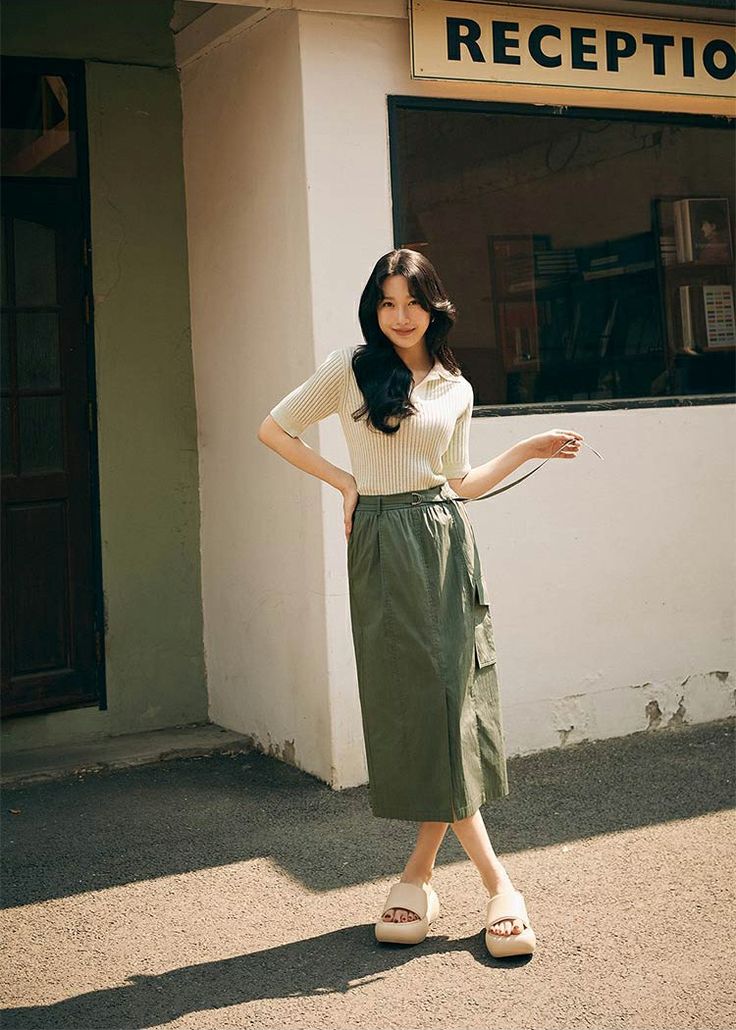 Phong cách thời trang của Moon Ga Young: Biểu tượng nữ tính hiện đại trong "Kẻ Thù Dấu Yêu"