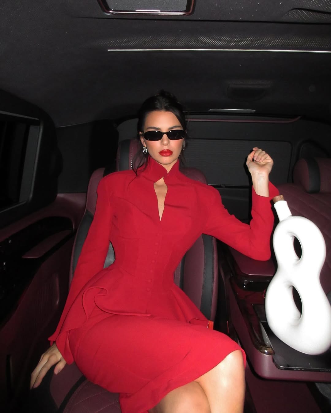 kendall jenner váy đỏ