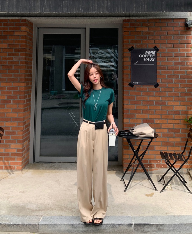 Biết được 4 mẫu quần dài hoàn hảo để phối cùng áo màu sắc, chị em sẽ mặc đẹp xuất sắc hơn hẳn - 5