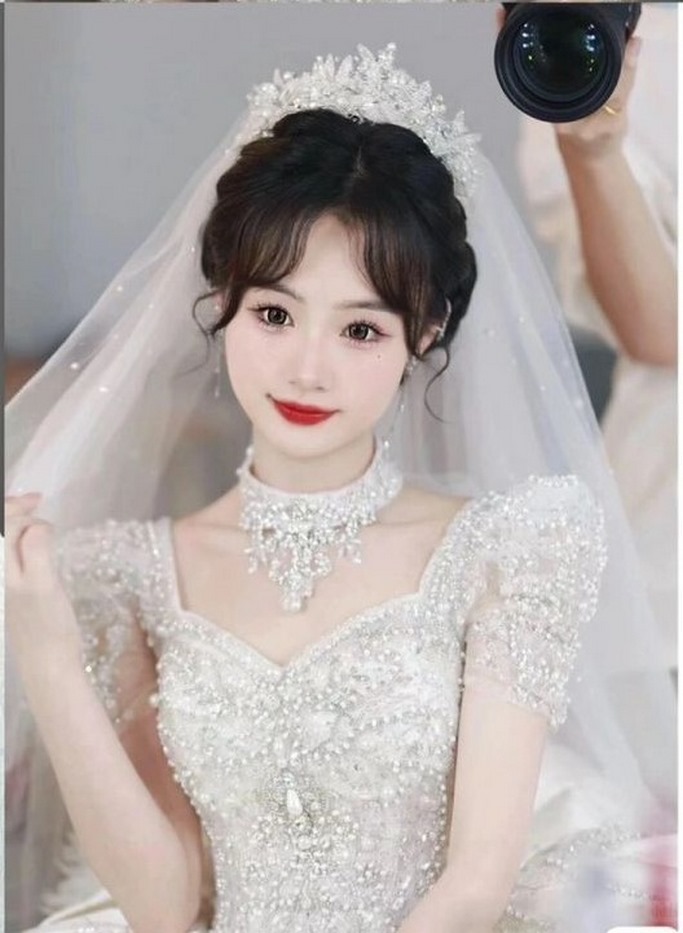 kieu-toc-cho-co-dau-mat-tron-dang-yeu