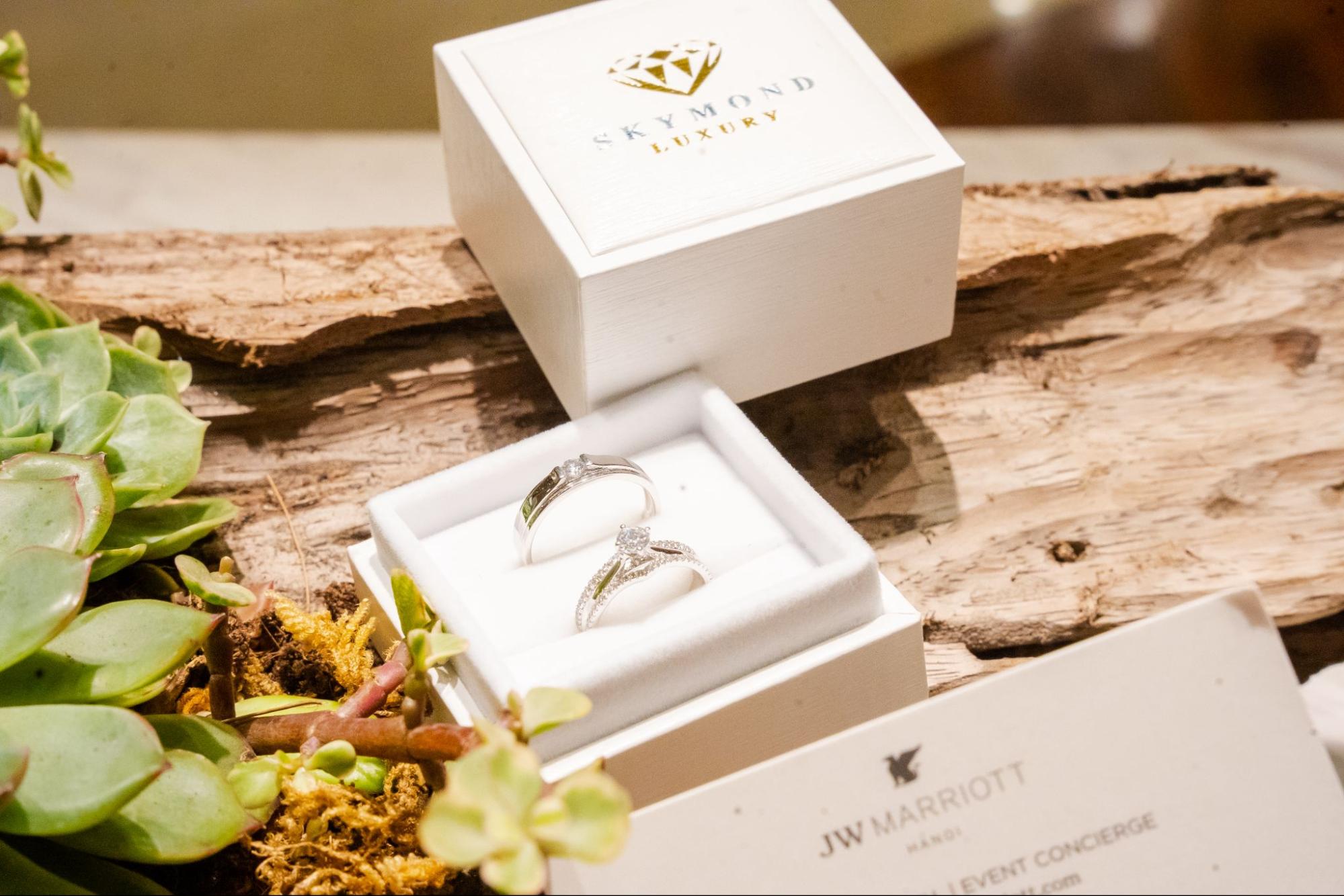 Skymond Luxury nhận thiết kế nhẫn cưới riêng theo yêu cầu của các đôi. Ảnh: Skymond Luxury