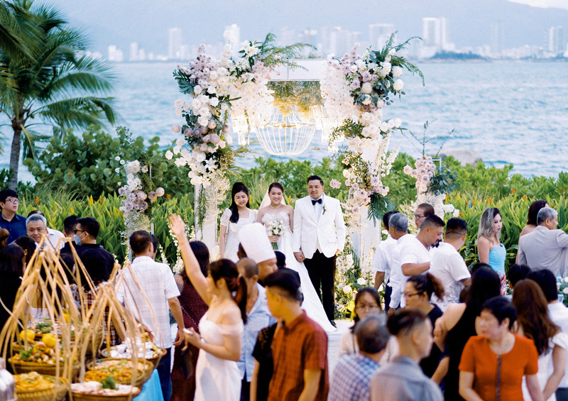 To-chuc-dam-cuoi-o-bien-Nha-Trang