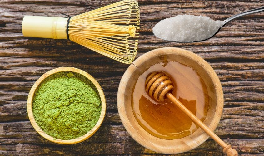 7 cách làm mặt nạ trà xanh mật ong cho làn da trắng hồng, đơn giản