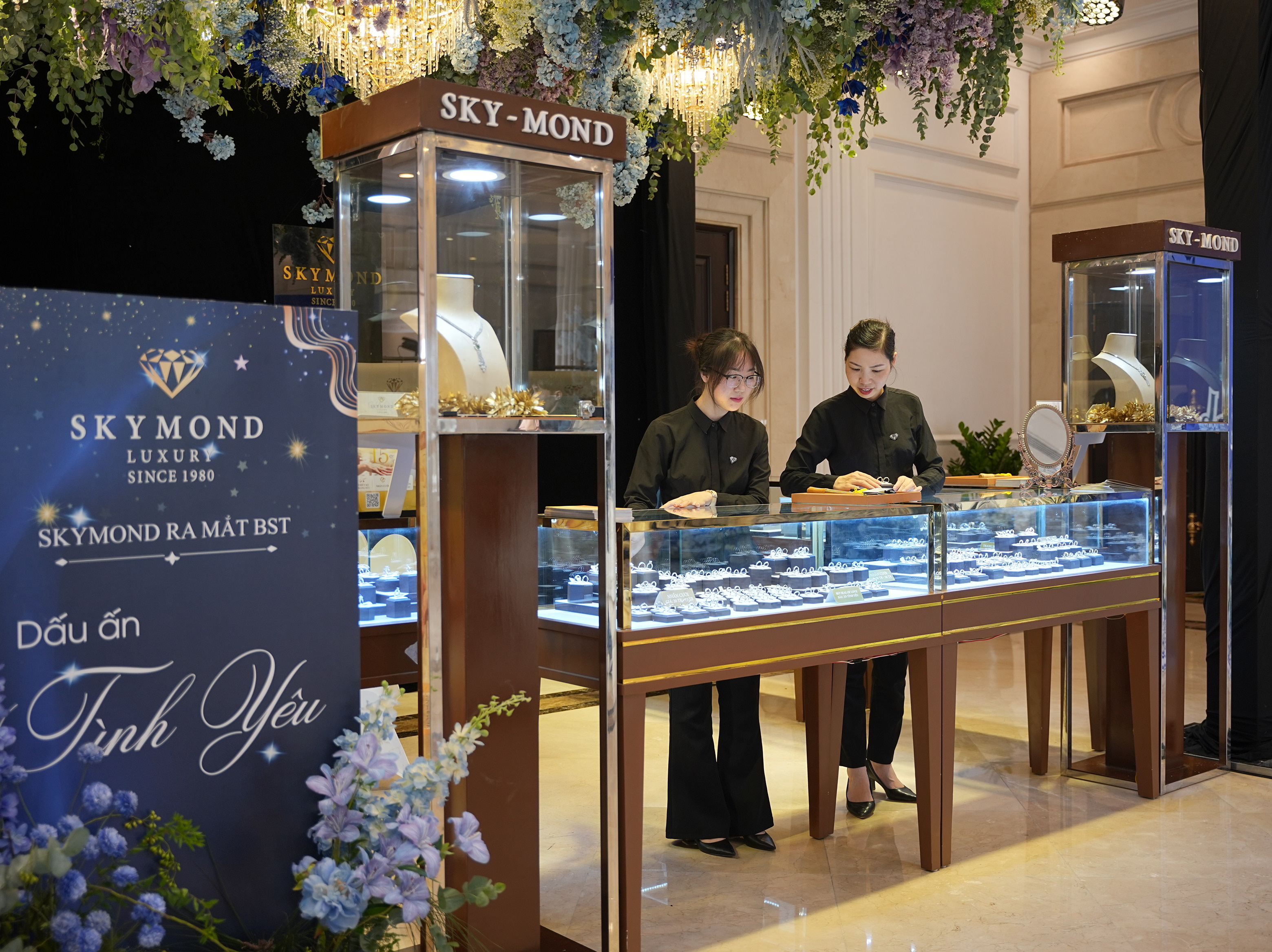 Skymond Luxury - Thương Hiệu Uy T&iacute;n Sở Hữu Học Viện Đ&agrave;o Tạo