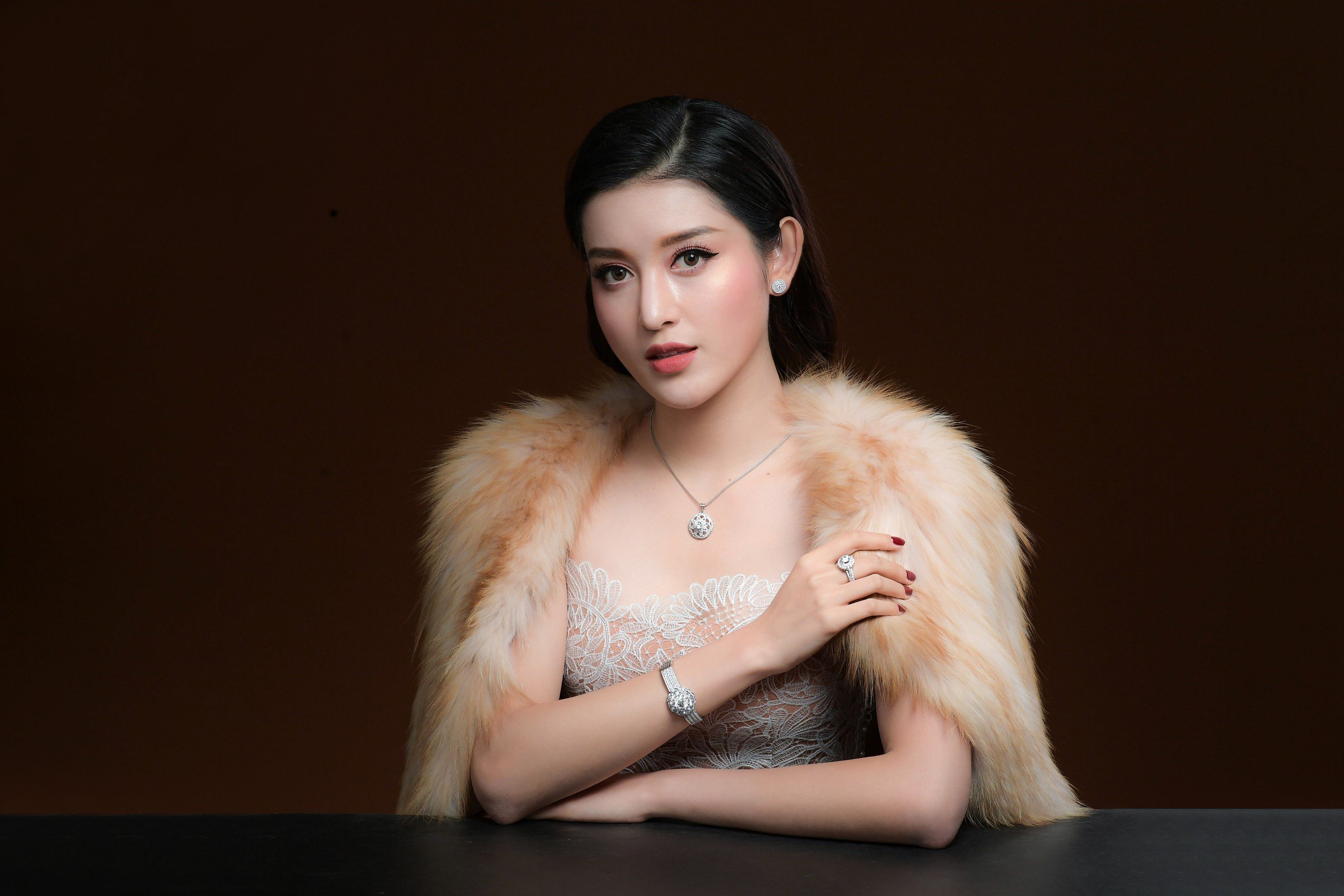 Á hậu Huyền My tỏa sáng tại sự kiện ra mắt BST The Eternity